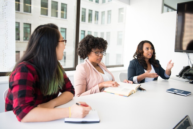 daftar meja rapat kantor