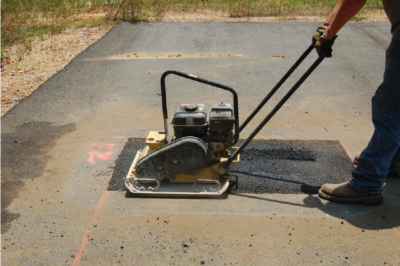 cara menggunakan mesin stamper untuk pemadat tanah