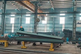 ciri ciri overhead crane
